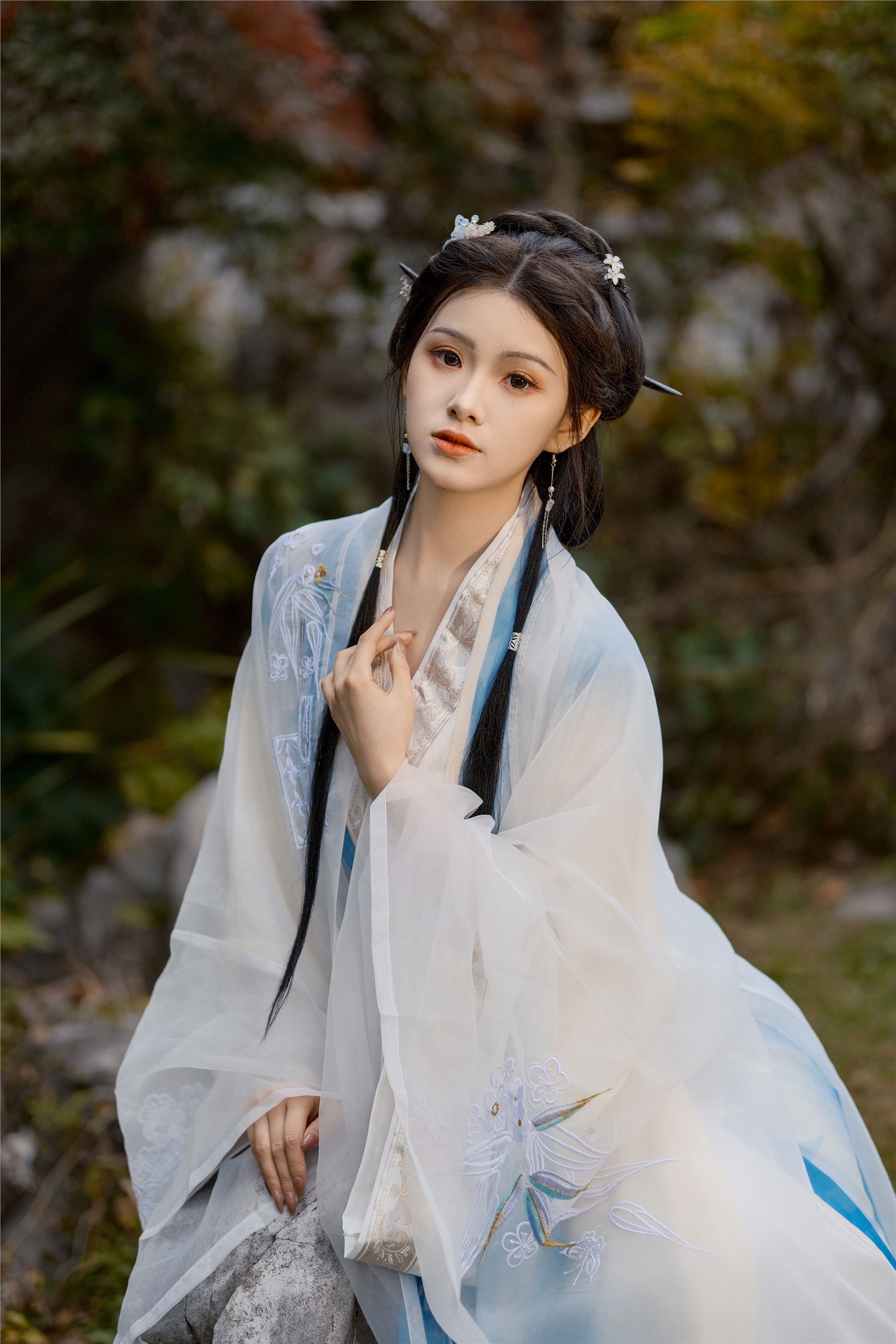 YITUYU艺图语 2025.01.24 秋意阑珊 悦璃